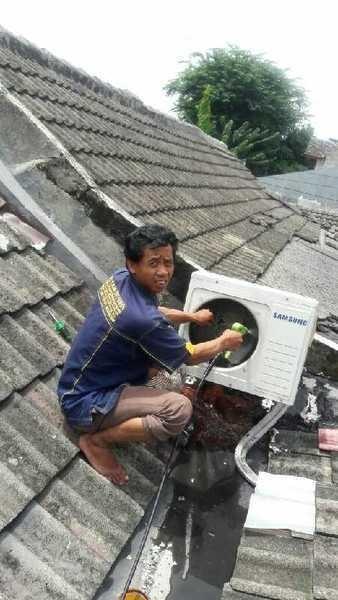 8a85c0bb2390a137