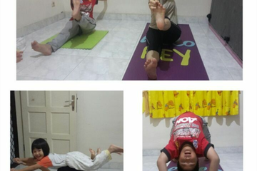 Miss Yanti and kiddos (palem Kuning)