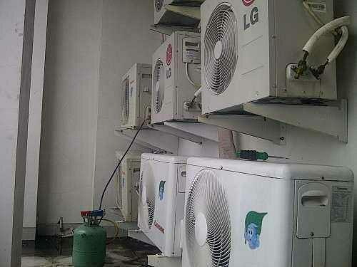 9490bbcaf225b408