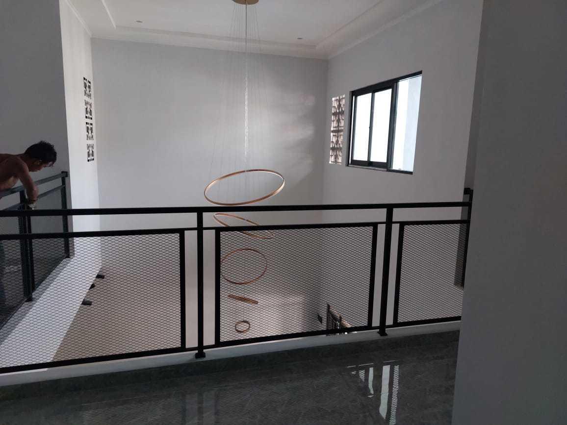 Railing lantai 2 rumah minimalis