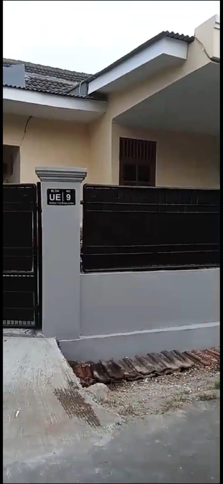 Bagian depan rumah setelah renovasi