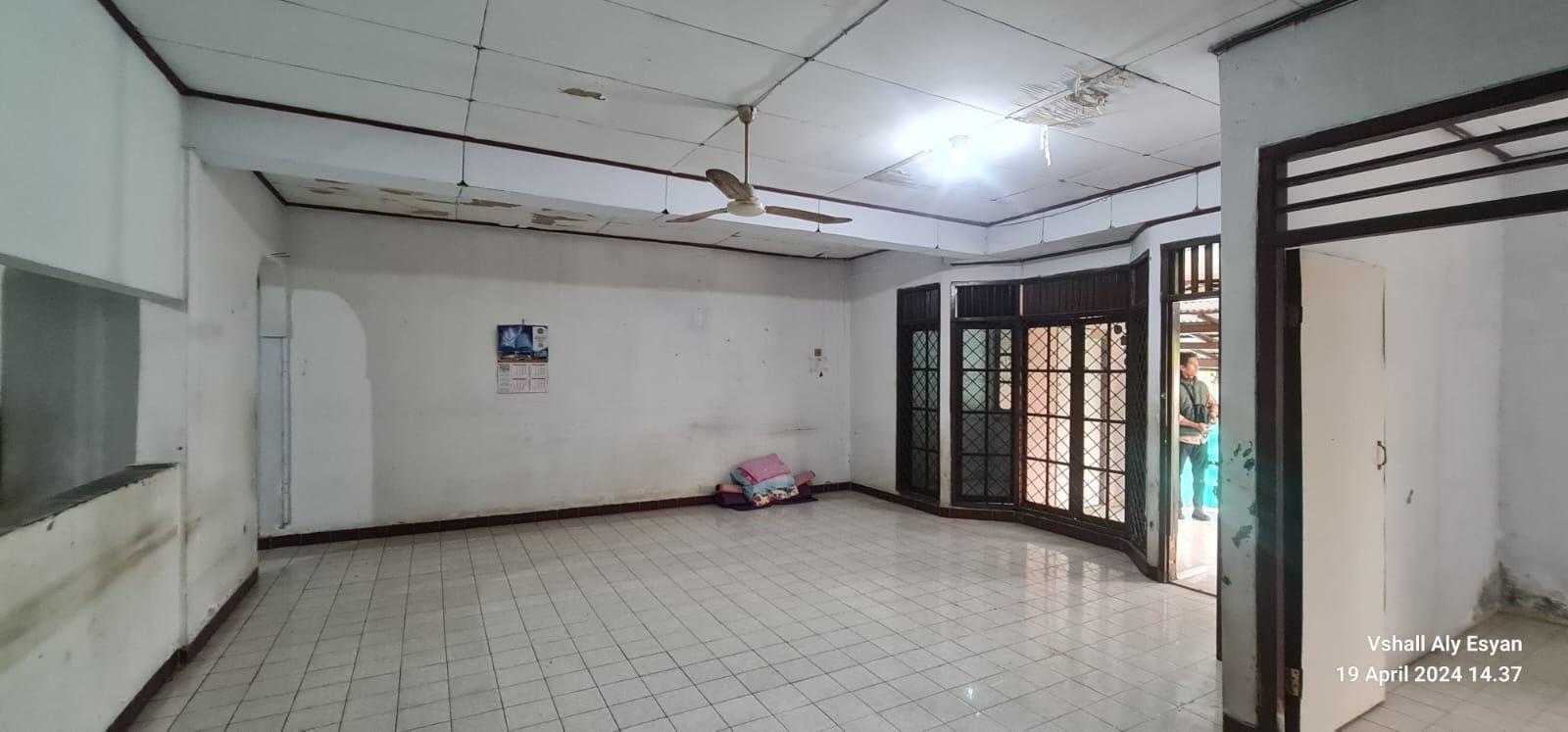 Ruang tengah sebelum renovasi