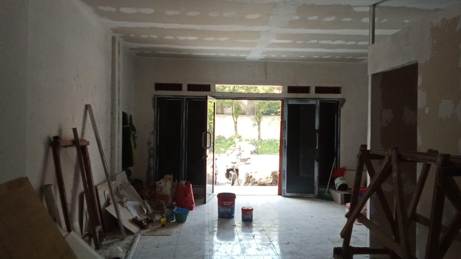 Renovasi dalam rumah