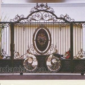 Pintu pagar rumah besi tempa klasik yogyakarta 300x300