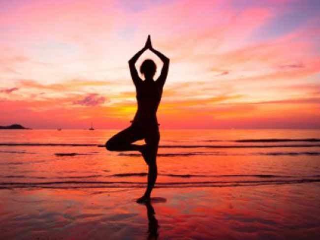 Suryanamaskaar yoga650 650x488 41434467336