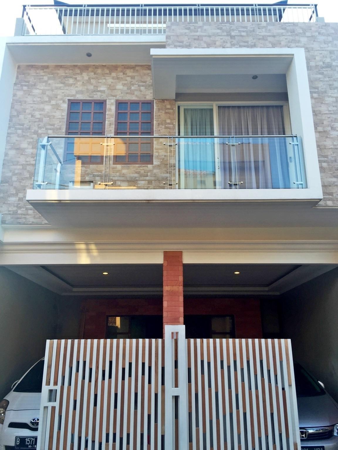 With altamis at permata japos