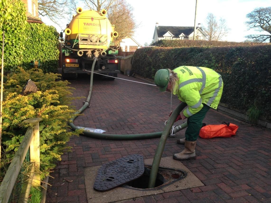 Sedot wc yang mulai menjadi kebutuhan