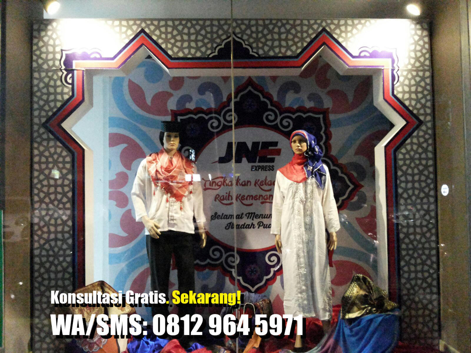 Window display event organizer