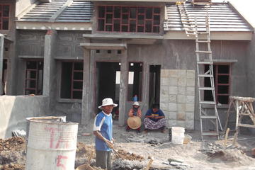 pek.bangun rumah baru