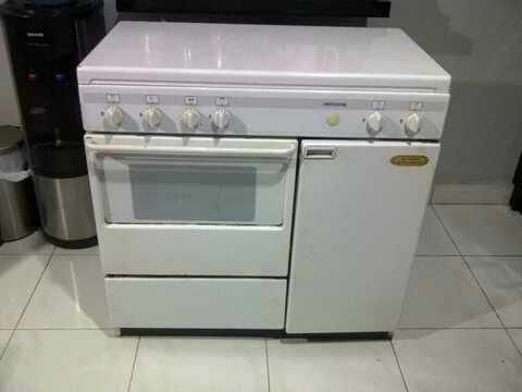 Kompor gas 4 tungku dan oven modena bandung 838441 142295034814907506441781491226458338